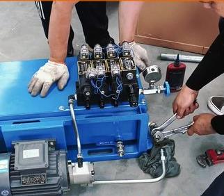 國(guó)立液壓，小(xiǎo)型液壓站(zhan)開始制作(zuò)